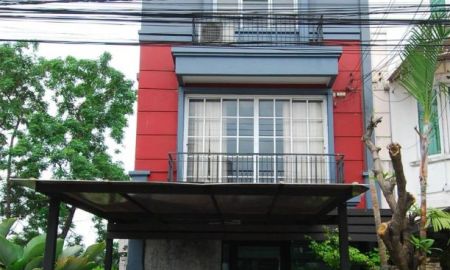 ให้เช่าทาวน์เฮาส์ - ทาวน์โฮมให้เช่า หมู่บ้านชาลิสา ลาดพร้าววังหิน 34 6ห้องนอน