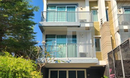 ขายทาวน์เฮาส์ - ขาย ทาวน์โฮม 3 ชั้น แต่งสวยเก๋ น่าอยู่มาก ทาวน์พลัส ประชาอุทิศ