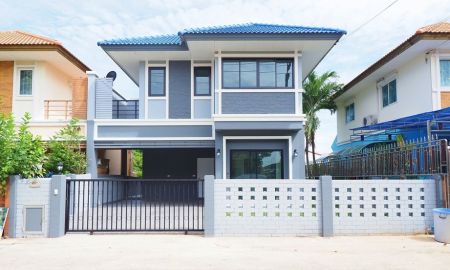 ขายบ้าน - Clearance Sale บ้านแฝดรีโนเวทใหม่ หลังใหญ่ ถนนเมน ม.เติมรัก 3 บ้านกล้วย ไทรน้อย