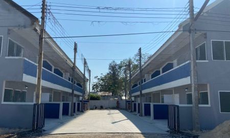 ขายทาวน์เฮาส์ - ขายราคาพิเศษ พร้อมเปิดกิจการ รีสอร์ท โครงการปึกเตียน จ.เพชรบุรี ใกล้ทะเลเพียง 300 เมตร