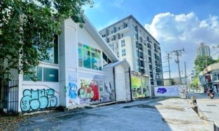 ให้เช่าอาคารพาณิชย์ / สำนักงาน - BTS ทองหล่อ อาคาร 2 ชั้น ให้เช่า 10นอน ซอยทองหล่อ 16-24 4 น้ำ รร.นานาชาติ เวลส์ 1.6 กม.1,000 ตร.ม. สำหรับคลินิก และธุรกิจพรีเมียม