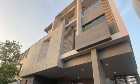 ขาย-ให้เช่าบ้าน - ขายหรือให้เช่าบ้านหรู 3 ชั้น The Gentry Cultivar Rama 9 ย่านกรุงเทพกรีฑา ใกล้ MRT สายสีส้ม