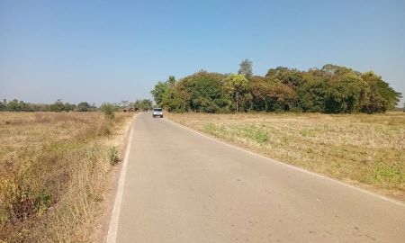 ขายที่ดิน - ขายที่ดินติดถนนลาดยาง ในบ้านหลุก นาครัว .แม่ทะ ลำปาง