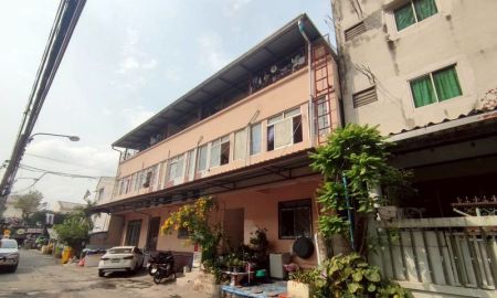 ขายอพาร์ทเม้นท์ / โรงแรม - ขายหอพัก 3 ชั้น 48 ห้อง เนื้อที่ 131 ตารางวา ผู้เช่าเต็ม ใกล้ตลาดรถไฟขจรวิทย์ ถนนเทพารักษ์ ตำบลบางพลีใหญ่ อำเภอบางพลี สมุทรปราการ