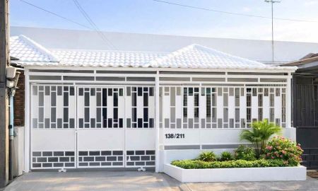 ขายทาวน์เฮาส์ - ขายทาวน์โฮมชั้นเดียว 2 ห้องนอน รีโนเวทใหม่ทั้งหลังพร้อมเข้าอยู่ หนองเกตุน้อย