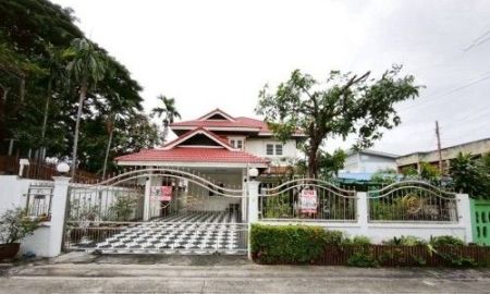 ขายบ้าน - ขายด่วน! บ้านเดี่ยว 2 ชั้น หลังใหญ่ ทำเลดี เนื้อที่ 72 ตร.ว. พื้นที่ใช้สอย 250 ตร.ม. ใกล้มหาลัยธุรกิจบัณฑิต เดอะมอลล์งานวงศ์วาน