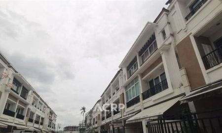 ขายทาวน์เฮาส์ - ขายทาวน์โฮม 3 ชั้น บ้านกลางกรุง พระราม 3 (Baan Klang Krung Rama 3)
