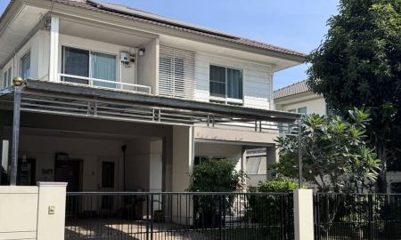 ขายบ้าน - ขายบ้านเดี่ยว 2 ชั้นในหมู่บ้านแลนด์แอนด์เฮ้าส์สีวลี บางนา กม.13 สิ่งแวดล้อมดี เดินทางสะดวก ใกล้สนามบินสุวรรณภูมิ