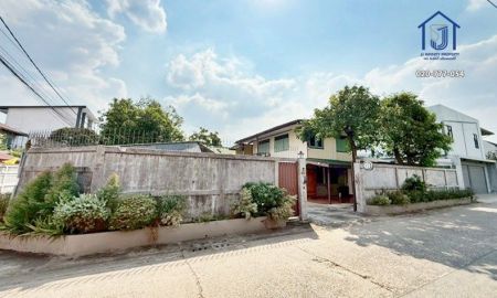 ขายบ้าน - ขายบ้านเดี่ยว 99 ตารางวา ถนนโชคชัย 4 ซอย 84 หลังมุม ใกล้ทางด่วนรามอินทรา