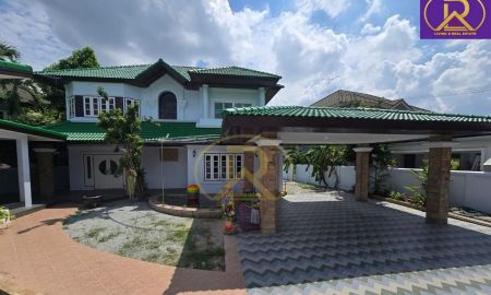 ขายบ้าน - คุ้มสุด!! ขายบ้านเดี่ยว 2 ชั้น หลังใหญ่ มบ.เวิล์ดวิลล่า พร้อมเรือนรับรอง รีโนเวทแล้ว สวยงามมาก อยู่ในตัวเมือง ใกล้เซ็นทรัลชลบุรี อ.เมือง จ.ชลบุรี