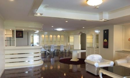 ขายคอนโด - ขายคอนโดหรู โอเรียลเต็ล ทาวเวอร์ แขวงคลองตันเหนือ เขตวัฒนา กรุงเทพ