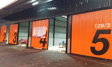 ให้เช่าโรงงาน / โกดัง - โกดังให้เช่า/โรงงานให้เช่า !! พื้นที่ใช้สอยทั้งหมด 200 ตร.ม. ทำเลดีมากเป็นโกดังสร้างใหม่น่าใช้งาน เหมาะสำหรับงานผลิตและจุดกระจายสินค้าเป็นอย่างดี