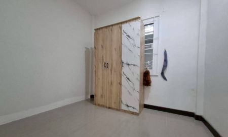 ขายทาวน์เฮาส์ - บ้านณัฐวดี คลอง 8 ถนนรังสิต-นครนายก ต.ลำผักกูด อ.ธัญบุรี จ.ปทุมธานี