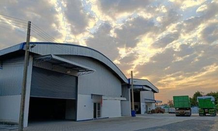 ให้เช่าโรงงาน / โกดัง - ให้เช่าโกดัง ขนาด 504 ตารางเมตร อยู่ติดถนนสาย บ้านค่าย-บ้านบึง(3574)