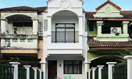 ขายทาวน์เฮาส์ - ขายถูกสุด2.09ล้าน ทาวน์โฮม2.5ชั้น 27ตรว. ม.นันทนาการ์เด้น รังสิต รีโนเวทใหม่ ภายในเล่นระดับ ฟรีโอน