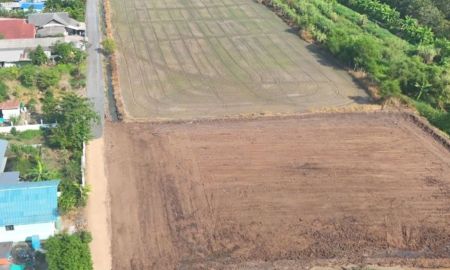 ขายที่ดิน - คลอง 5 คลองหลวง (วิ่งซอยจำรัส) ใกล้สนามกอล์ฟแอลไพน์ หลังโรงเรียนบางชวด (ติดคลองแอน ค6) 1.49 ล้าน/ไร่ ฟรีโอน