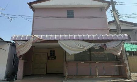 ขายอาคารพาณิชย์ / สำนักงาน - ขายตึกแถว 2 ชั้น ติดศาลาชุมชนคุ้มหนองคู เนื้อที่ 25.1 ตารางวา มีห้องน้ำในตัวทุกห้อง ในเมืองขอนแก่น