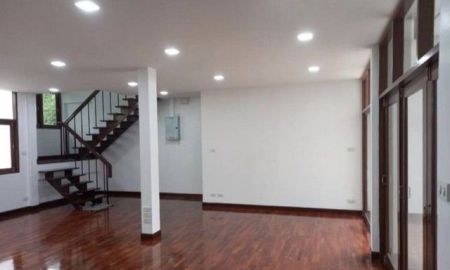 ให้เช่าบ้าน - ให้เช่า บ้านเดี่ยว รีโนเวทแล้วทั้งหลัง ซอยพงษ์เพชรนิเวศน์ ประชาชื่น พร้อมอยู่