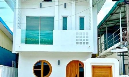 ให้เช่าบ้าน - ถนนจตุโชติ 600 ม. ถนนวัชรพล 1.2 กม. บ้านเดี่ยว 2 ชั้น 35 ตร.วา. 280 ตร.ม. 2 นอน 2 น้ำ สายไหมอเวนิว 3 กม. รร.สารสาสน์วิเทศสายไหม 2.5 กม.