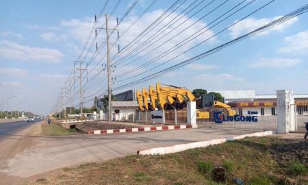 ขายที่ดิน - ขายที่ดินเทพื้นคอนกรีต 4 ไร่ พร้อมอาคารโชว์รูม ใจกลางเมือง พลับพลา อำเภอโชคชัย จังหวัดนครราชสีมา