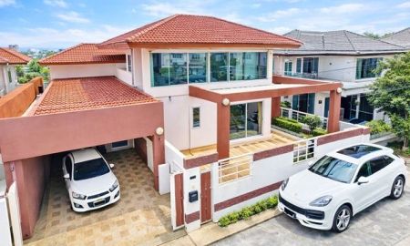 ให้เช่าบ้าน - บ้านเปิดโล่งสไตล์โมเดิร์น อ่อนนุช 38-46 BTSบางจาก ให้เช่าบ้านเดี่ยว 2 ชั้น เฟอร์ครบ 67ตรว. 300ตรม. 3-4นอน 3น้ำ 5จอดรถ 5แอร์