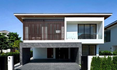 ขายบ้าน - EDEN ศรีนครินทร์-สวนหลวง บ้านเดี่ยวสไตล์ Modern Tropical พร้อมสวน Courtyard ขนาดใหญ่ใจกลางบ้าน