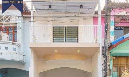 ขายทาวน์เฮาส์ - ขาย ทาวน์เฮ้าส์ ปิยวรารมย์ ไทรน้อย มีเทอเรซ แต่งใหม่