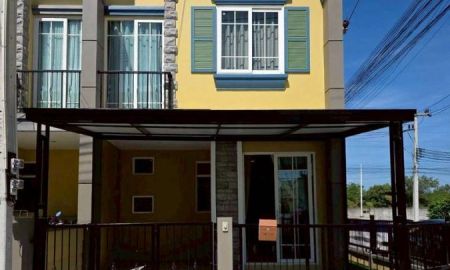 ขายทาวน์เฮาส์ - ขายทาวน์โฮมศรีราชา โครงการโกลเด้นทาวน์ เก้ากิโล หลังมุม รีโนเวทใหม่