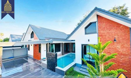 ขายบ้าน - ขาย พูลวิลล่า โป่ง พัทยา สยามคันทรีคลับ 100 วา พร้อมอยู่ หิ้วกระเป๋าเข้าอยู่