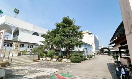 ขายโรงงาน / โกดัง - ขายหรือให้เช่าโรงงานเก่า15-1-71 ไร่ ติดถนนเพชรเกษม โซนอ้อมใหญ่ นครปฐม