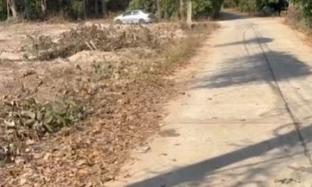 ขายที่ดิน - ขายถูกมาก!! ที่ดิน 6-3-54 ไร่ ติดถนนคอนกรีต น้ำ-ไฟ เข้าถึง ทำเลทอง อ.เมือง จ.ยโสธร ใกล้บิ๊กซี โลตัสฯ