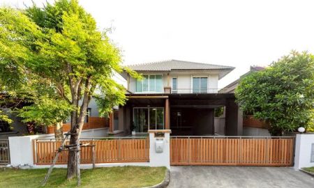 ให้เช่าบ้าน - ให้เช่า] หมู่บ้าน บารานี เรสซิเดนซ์ รังสิต-คลอง 3 / 4 ห้องนอน 3 ห้องน้ำ / 57 ตรว. 220 ตรม. **40,000**