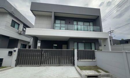 ให้เช่าบ้าน - ให้เช่าบ้านเดี่ยว2 ชั้น Centro bangna เฟส1 บ้านมุม