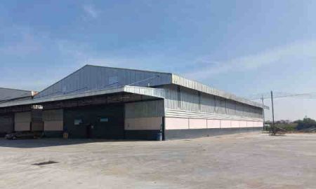 ให้เช่าโรงงาน / โกดัง - ให้เช่าโรงงาน พร้อมออฟฟิศ ย่านพานทอง ชลบุรี พื้นที่ 1,486 ตรม. พื้นที่สีม่วง