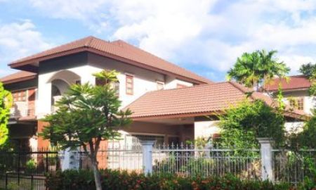 ให้เช่าบ้าน - หมู่บ้านล้านนาวิลล์ (โซนรวมโชค) บ้านหลังใหญ่ ตกแต่งใหม่ทั้งหลัง พร้อมเฟอร์