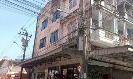 ขายอาคารพาณิชย์ / สำนักงาน - ขายอาคารพาณิชย์ 4 ชั้น+ดาดฟ้า 2 คูหา 28 ตรว.ห้องหัวมุม