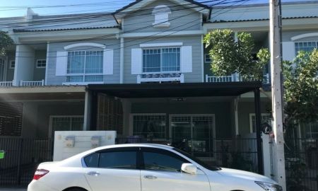 ให้เช่าทาวน์เฮาส์ - ให้เช่า ทาวเฮ้าส์ โครงการ วิลเลจจิโอ บางนา ใกล้สนามบินสุวรรณภูมิ เฟอร์ครบ ราคา 12,500 บาท/เดือน