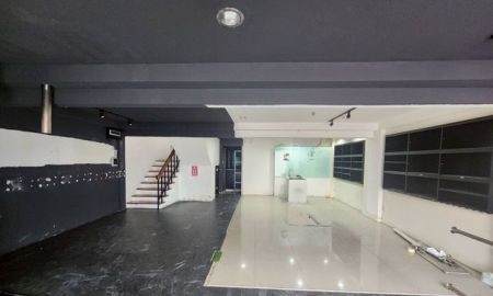 ให้เช่าทาวน์เฮาส์ - เช่าโฮมออฟฟิศ 3 ชั้น สุขุมวิท 26 (อารี ทาวน์เฮ้าส์) พื้นที่ 250 ตร.ม. ทำเลทองใกล้ BTS พร้อมพงษ์ เชื่อมต่อพระราม 4