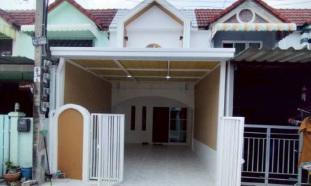 ขายทาวน์เฮาส์ - ทาวน์เฮ้าส์ 2 ชั้น รีโนเวทใหม่ พร้อมอยู่ หมู่บ้านร่มทิพย์ ถนนหทัยราษฎร์ 33