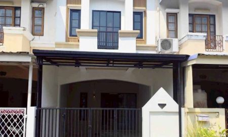 ขายทาวน์เฮาส์ - หมู่บ้าน เค.ซี. รามอินทรา 7 หลังมุม ไทยรามัญ รีโนเวทใหม่ พร้อมอยู่