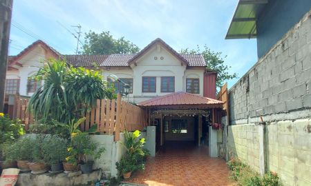 ขายทาวน์เฮาส์ - ขายทาวน์เฮ้าส์หลังริม 33 ตร.ว. ครัวใหญ่พิเศษ หมู่บ้านกานดา เพชรเกษม 81 หลังคาเมทับชีททั้งหลัง