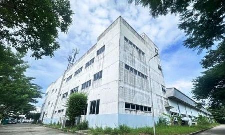 ขายโรงงาน / โกดัง - ขายโรงงานพื้นที่สีม่วงในนิคมนำไกร ลาดกระบังเนื้อที่4 ไร่ พื้นที่ใช้สอย 6,528 ตรม อาคารสำนักงาน 3 ชั้น คลังสินค้า ไลน์ผลิต มีใบ รง.4