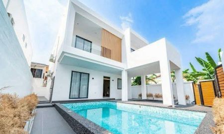 ขายบ้าน - พลูวิลล่าหรูสร้างใหม่ ส่วนตัว ในพัทยากลาง บางละมุง ชลบุรี