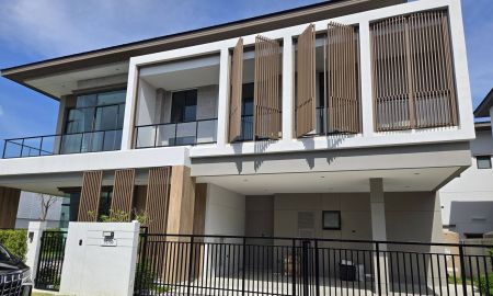 ให้เช่าบ้าน - ให้เช่า บ้านเดี่ยว 2 ชั้น หรูในหมู่บ้าน Bangkok Boulevard Bangna KM. 5 พร้อมเข้าอยู่