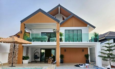 ขายบ้าน - ขายพลูวิลล่าสุดหรู 2 ชั้น ตกแต่งพร้อมอยู่ โซนพัทยา ก่อไผ่ซอย10