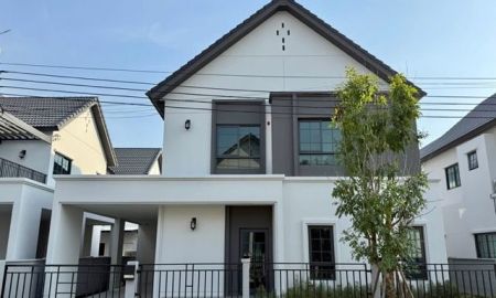 ขาย-ให้เช่าบ้าน - บ้านสวยแต่งครบ Centro บางนา 2 | 4 นอน 4 น้ำ + ห้องแม่บ้าน | ใกล้ รร.นานาชาติ Concordian