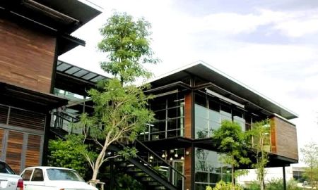 ขายอาคารพาณิชย์ / สำนักงาน - ขายอาคารสำนักงานLoft Style 2 ชั้นอาคารแฝด2 อาคารถนนพระราม9 ใกล้ ห้าง The NineLoft เปิดโล่ง สร้างบรรยากาศการทำงานที่ทันสมัยใช้สอย 792 ตรม175.7 ตารางวา