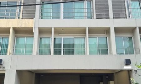 ให้เช่าทาวน์เฮาส์ - ปล่อยเช่าทาวน์โฮม Noble Cube พัฒนาการ บ้านสวยแต่งครบ ตรงข้ามคลับเฮ้าส์ ใกล้ทองหล่อเพียง 3 กม.!