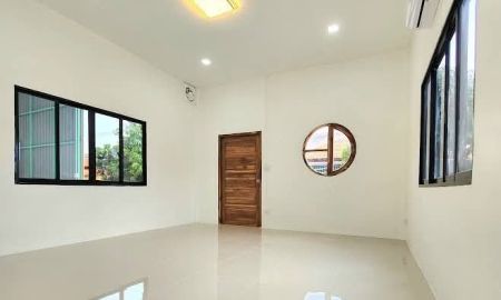 ขายโรงงาน / โกดัง - ขายโกดังพร้อมผู้เช่า รังสิต คลอง11 เขนาดที่ดิน 50 ตร.ว. พื้นที่ใช้สอย 220 ตร.ม ราคาน่ารักคุ้มค่า การลงทุน