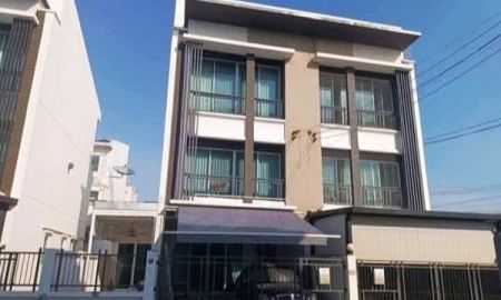 ให้เช่าทาวน์เฮาส์ - ให้เช่าบ้านกลางเมือง-โชคชัย4ขนาด 25 ตรวใช้สอย 149 ตรม 3 ชั้น 3 ห้องนอน3 ห้องน้ำ4 แอร์